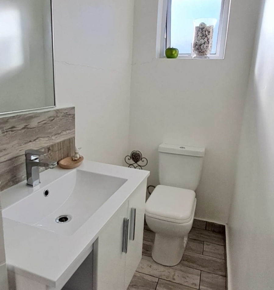 4 Bedroom Property for Sale in Vermont Western Cape